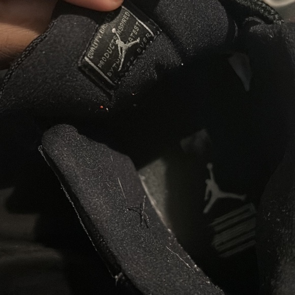 I’m selling Jordan’ 11 jubilees good condition - Picture 11 of 11